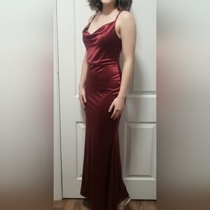 Windsor Women's Burgundy and Red Mermaid Gown XS